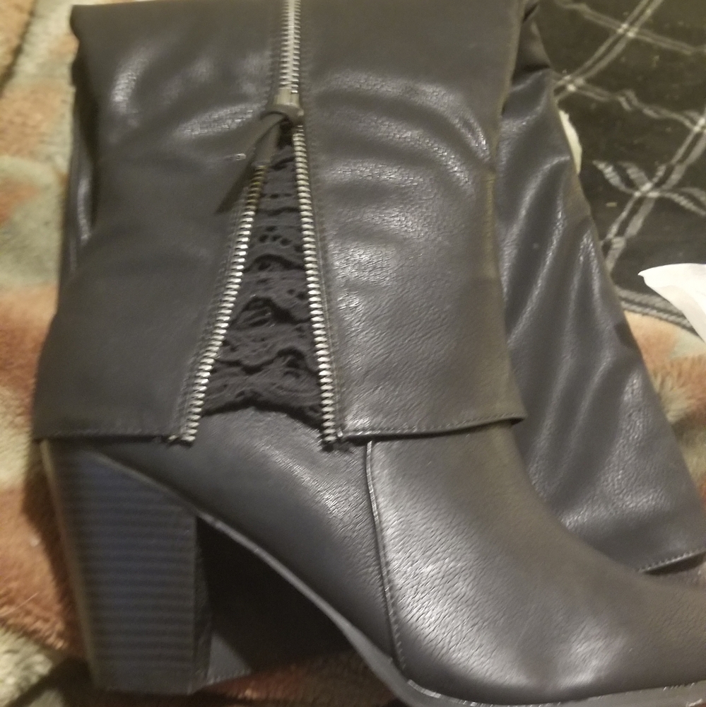 Torrid boots - Picture 3 of 8